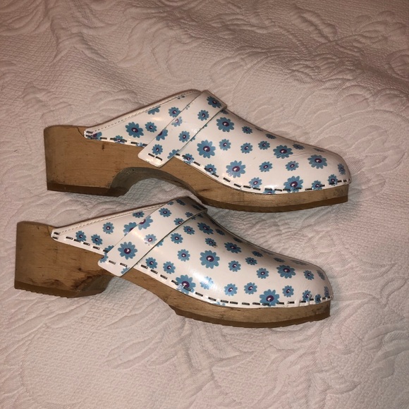 Floral Swedish Clogs - Picture 3 of 4